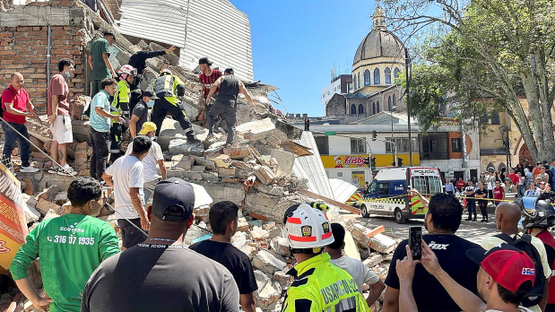 World News: 111 killed after quake hits Colombia